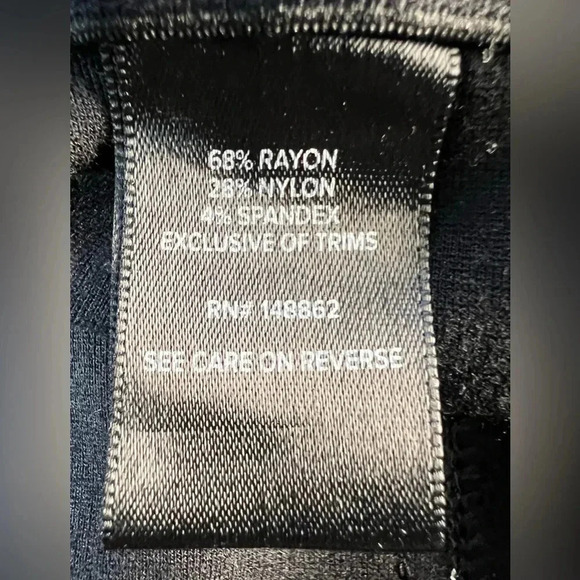 TORRID | ladies plus size knit cropped pants. Size: 22R - Picture 9 of 15